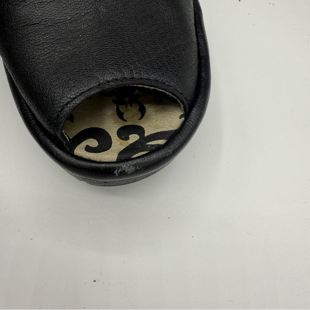 Fly London Black Leather Heeled Wena Sandals Buckle Strap - Picture 9 of 9